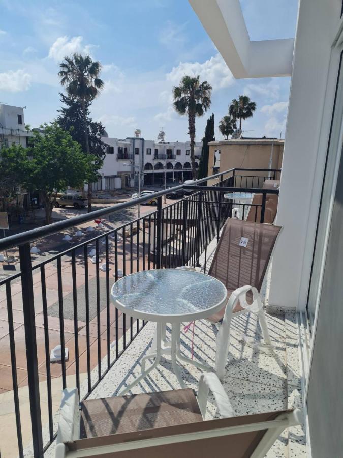 Almyria Apartments - By Imh Travel & Tours Paphos Buitenkant foto