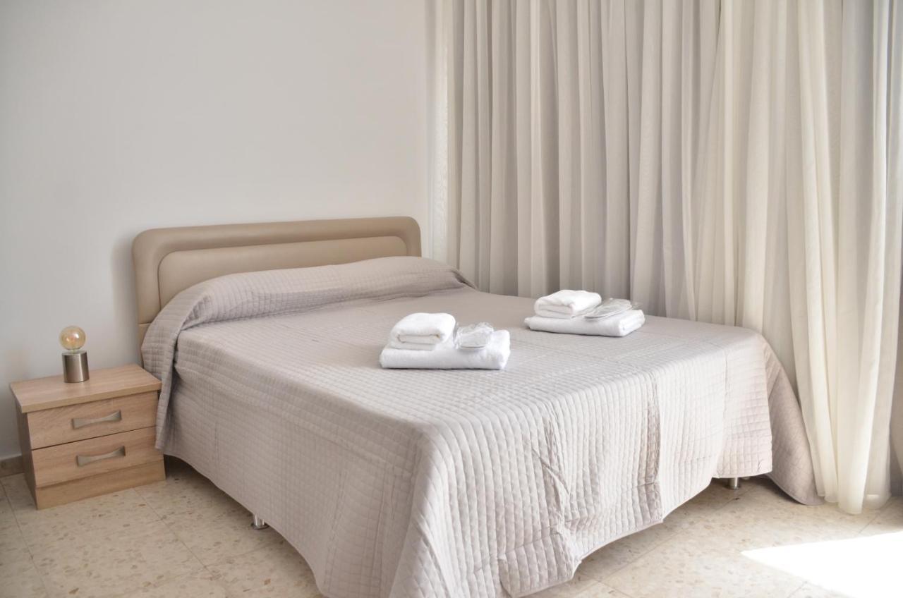 Almyria Apartments - By Imh Travel & Tours Paphos Buitenkant foto