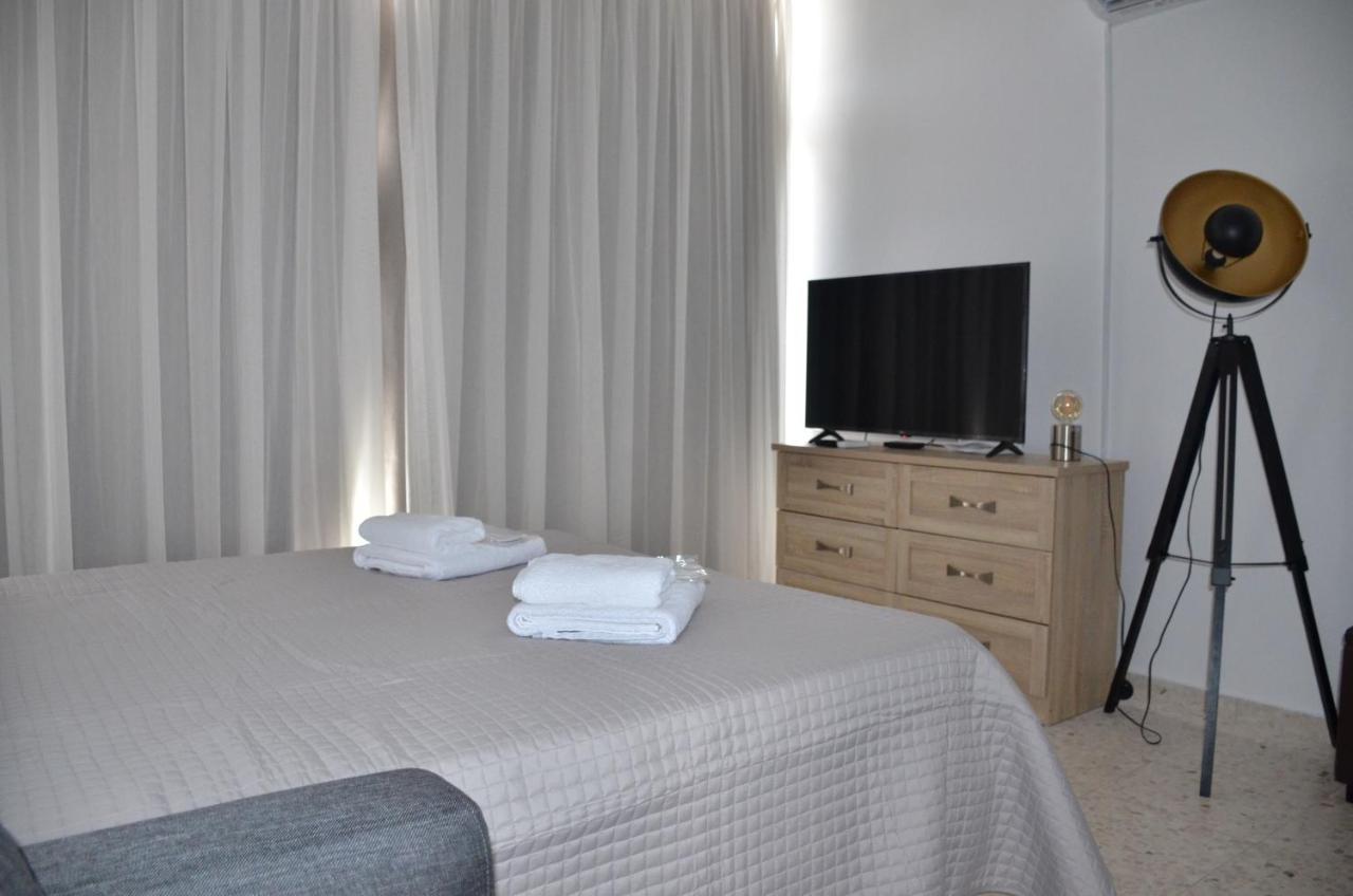 Almyria Apartments - By Imh Travel & Tours Paphos Buitenkant foto