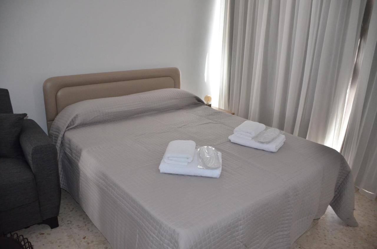 Almyria Apartments - By Imh Travel & Tours Paphos Buitenkant foto